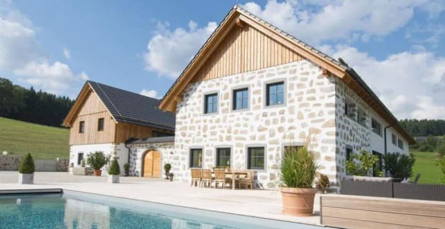 Ile kosztuje remont starego domu? Sprawdź, co wpływa na ceny