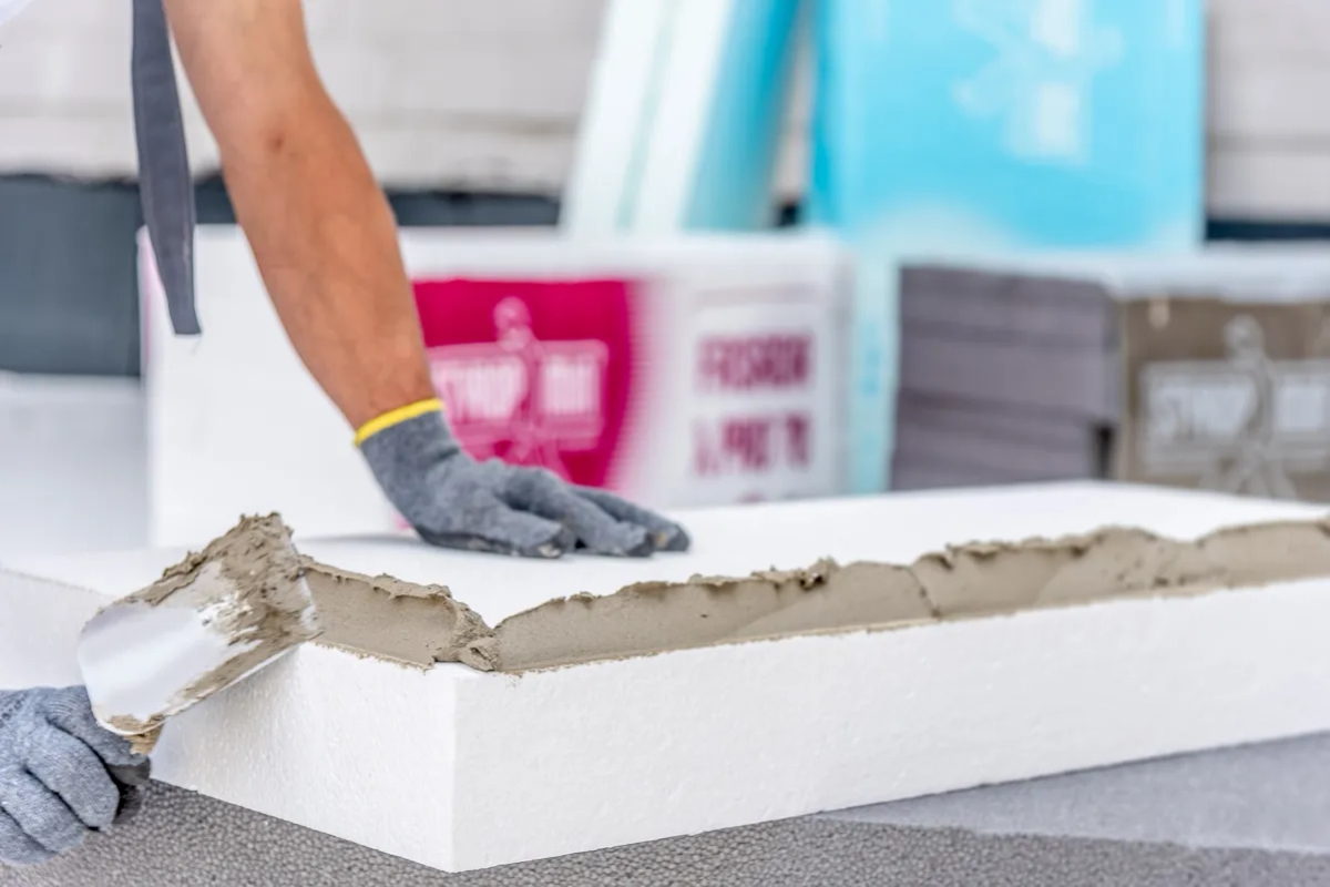 Jak wykonać elewację styropianem i uniknąć najczęstszych błędów