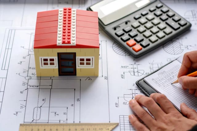 Ile kosztuje budowa domu 140 m²? Zaskakujące koszty, które musisz znać Ile kosztuje budowa domu 140 m²? Zaskakujące koszty, które musisz znać