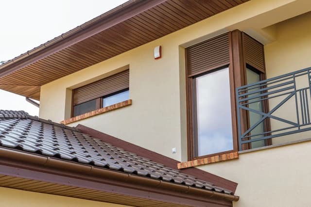 Mahoniowe okna jaka elewacja – idealne kolory dla eleganckiego domu Mahoniowe okna jaka elewacja – idealne kolory dla eleganckiego domu